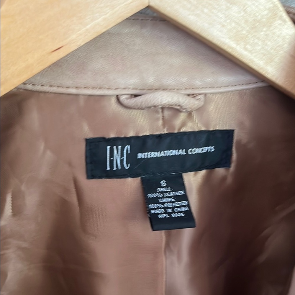 Cropped Leather Jacket - Picture 6 of 9